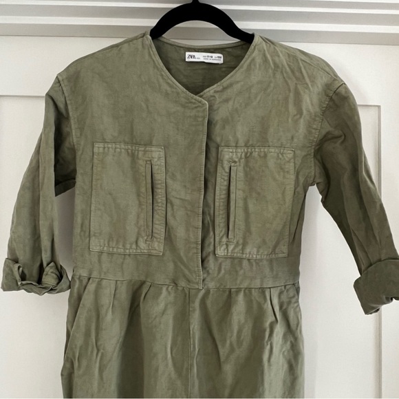 Girls Zara green utility pocketed snap top army green jumpsuit romper! - Picture 3 of 4